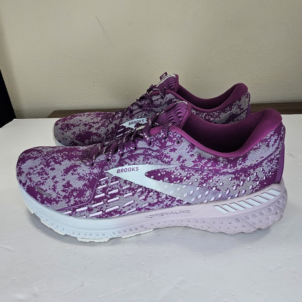 Brooks adrenaline 21 Running Shoes Women's Size 12